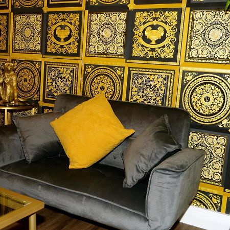 Ultra Deluxe Versace Apartment Near Sheffield Full Sky Tv Rotherham Eksteriør billede