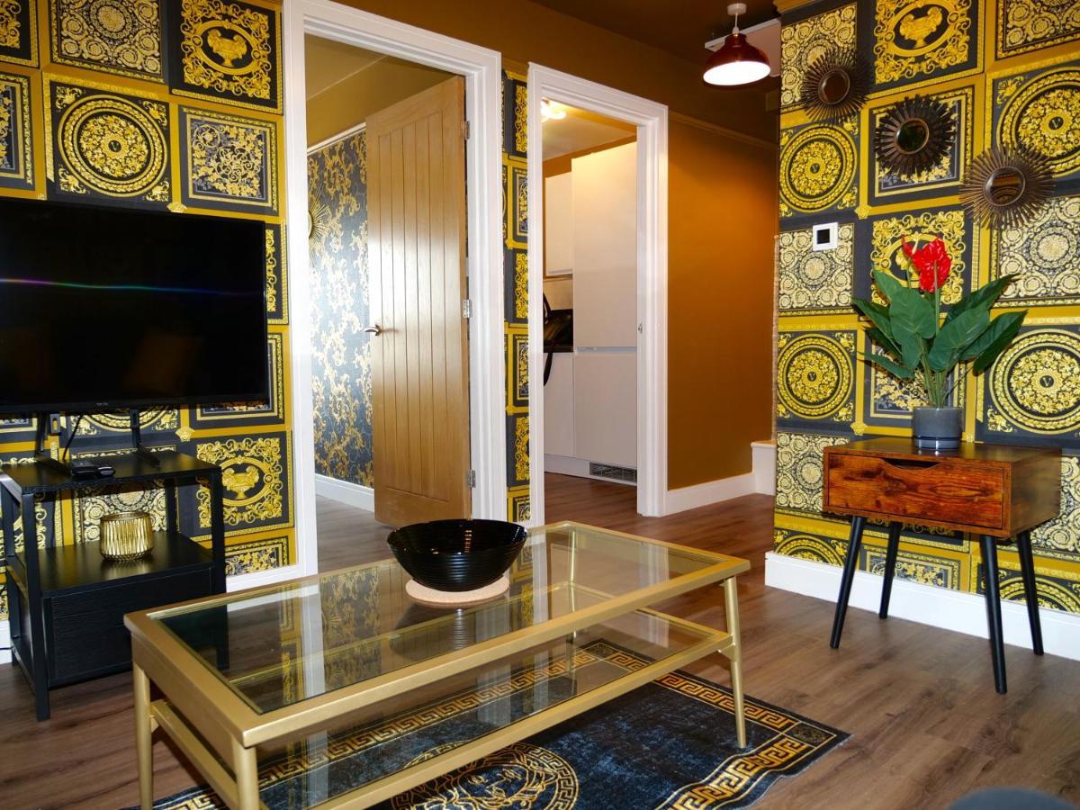 Ultra Deluxe Versace Apartment Near Sheffield Full Sky Tv Rotherham Eksteriør billede