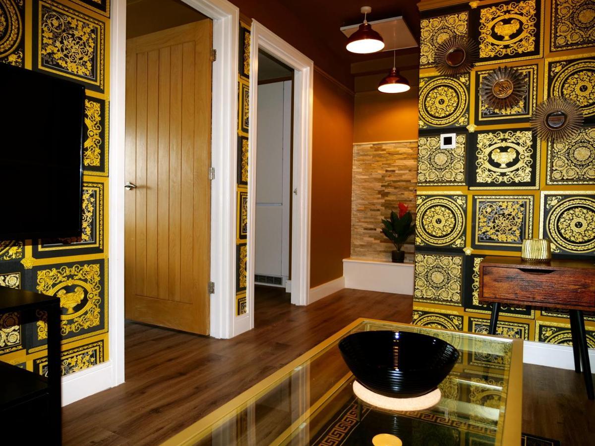 Ultra Deluxe Versace Apartment Near Sheffield Full Sky Tv Rotherham Eksteriør billede