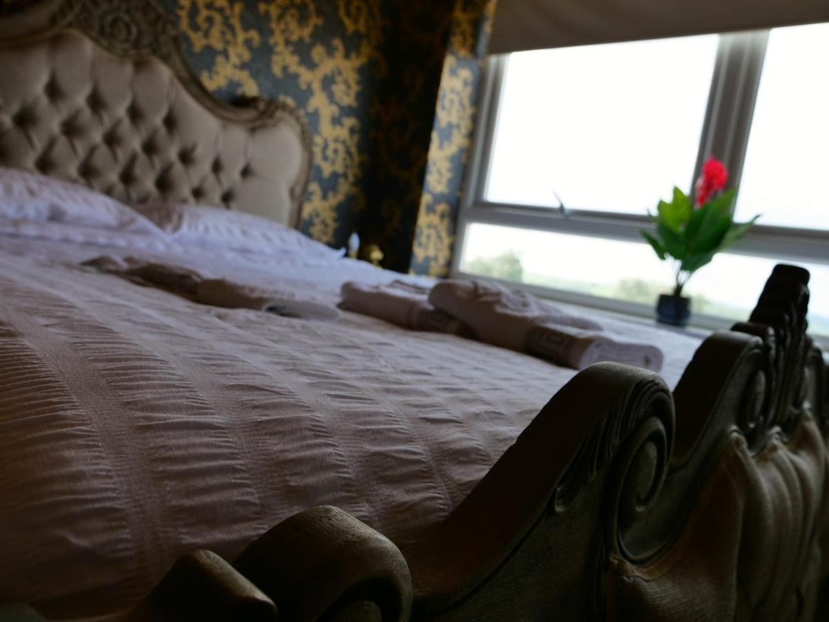 Ultra Deluxe Versace Apartment Near Sheffield Full Sky Tv Rotherham Eksteriør billede
